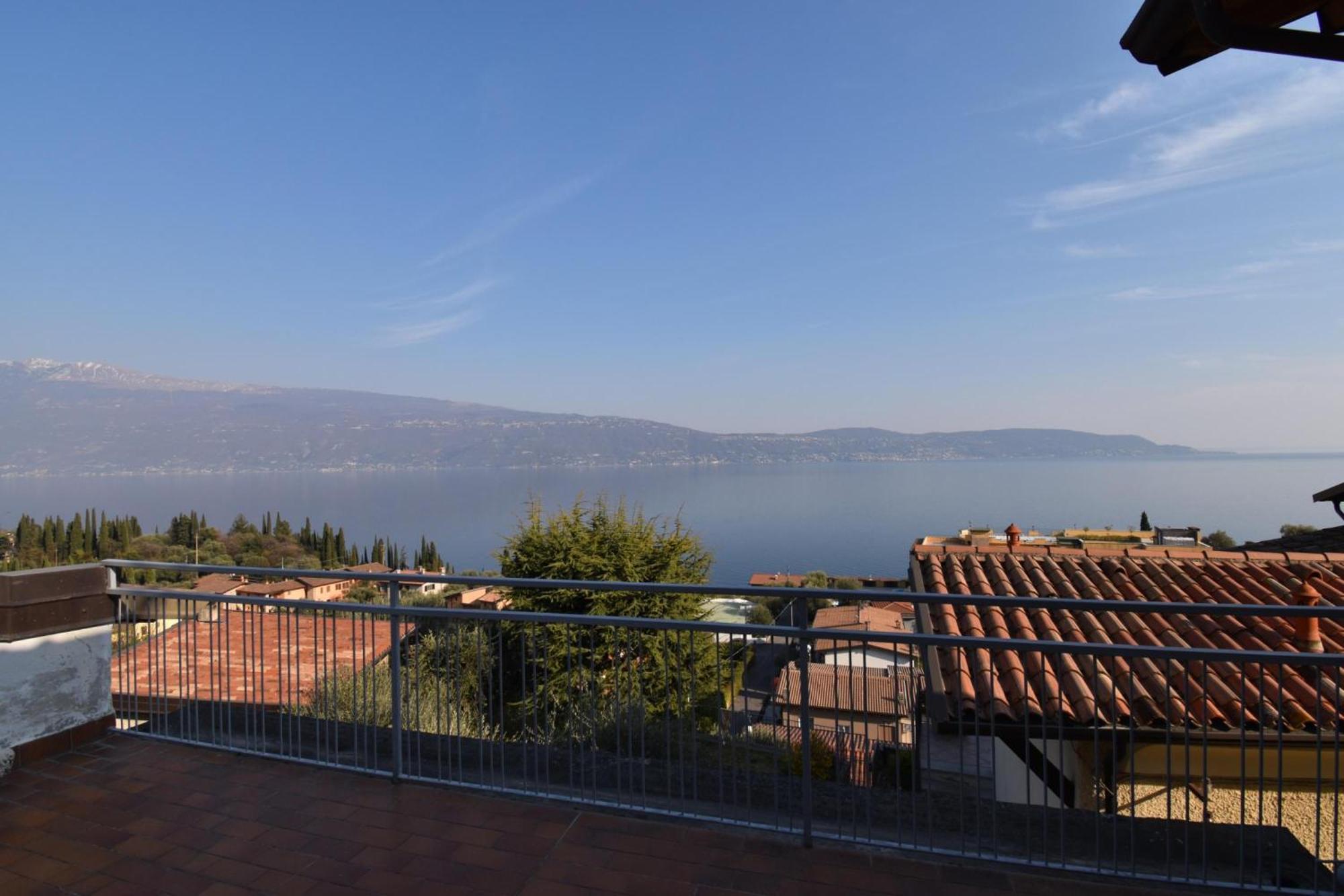 Angela -Terrace & Beautiful View Lake - Happy Rentals Toscolano Maderno Eksteriør billede