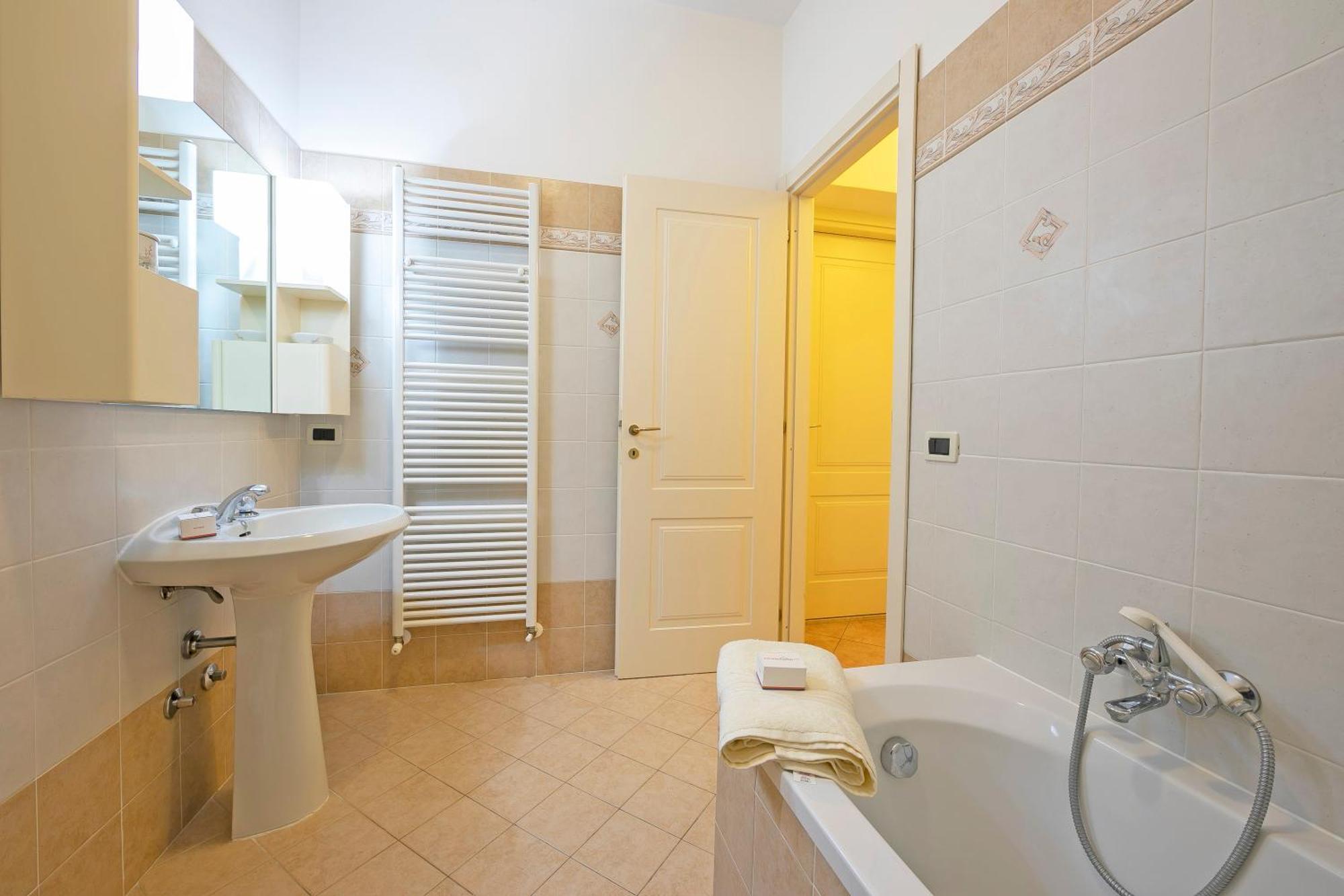 Angela -Terrace & Beautiful View Lake - Happy Rentals Toscolano Maderno Eksteriør billede